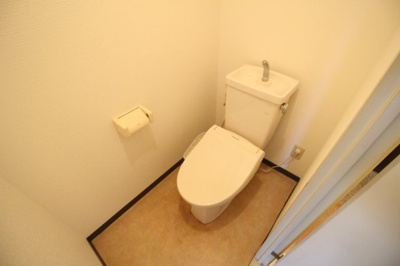 【トイレ】 | メゾン・ド・カー・ベー・セ