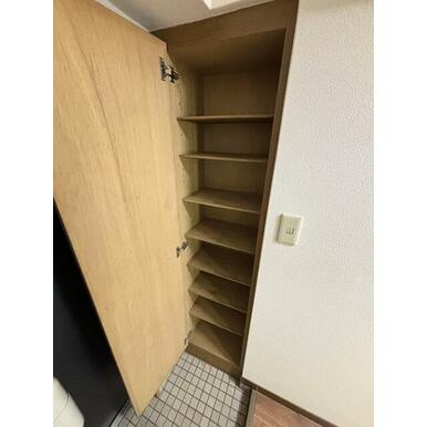 熊本市中央区西子飼町の賃貸マンションの玄関