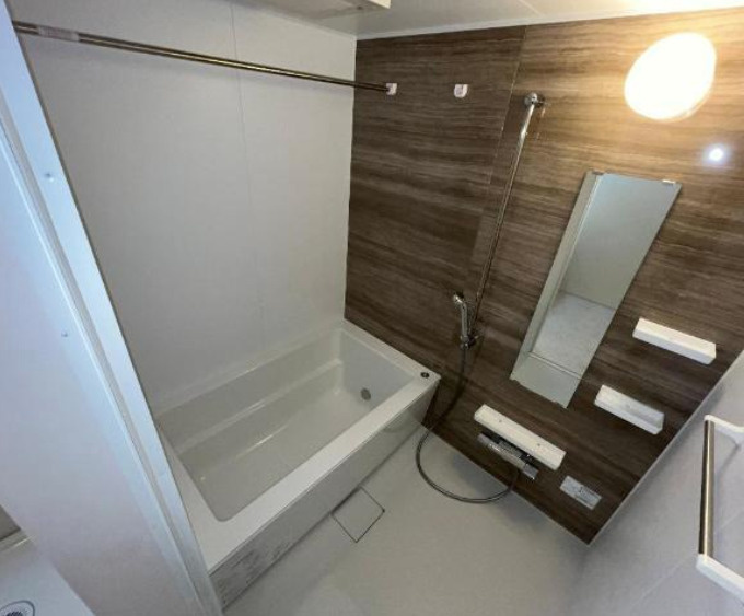 ロイヤルパレス魚崎の浴室