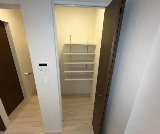 ロイヤルパレス魚崎の玄関