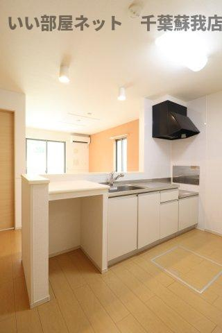 グレイスメゾンⅡのキッチン|コンパクトなキッチンで掃除もラクラク