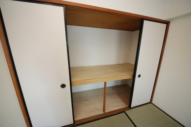 グランドヒルズ東海の和室