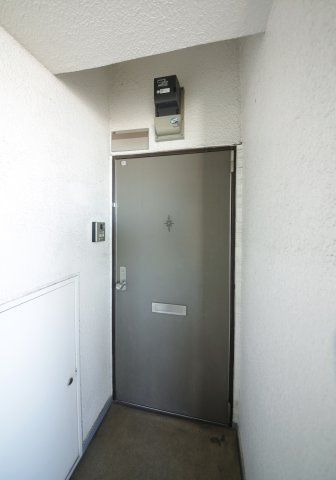 グランドヒルズ東海の玄関