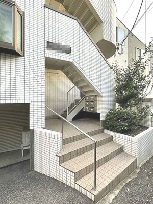 【エントランス】 | メゾンフラワー | 毎日通るエントランスはこのようになっています