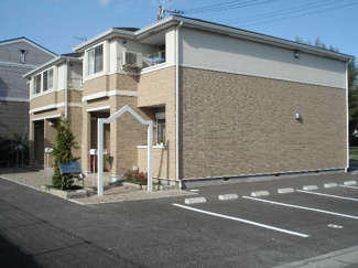 【駐車場】 | インペリアルコート | 外観写真（昼）