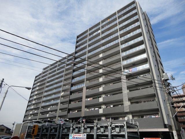 レーベンリヴァーレ坂戸リッツの外観