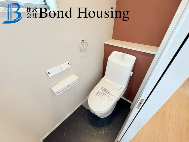 「並列2台可」「ルーフバルコニーつき」高津橋 限定1棟のトイレ