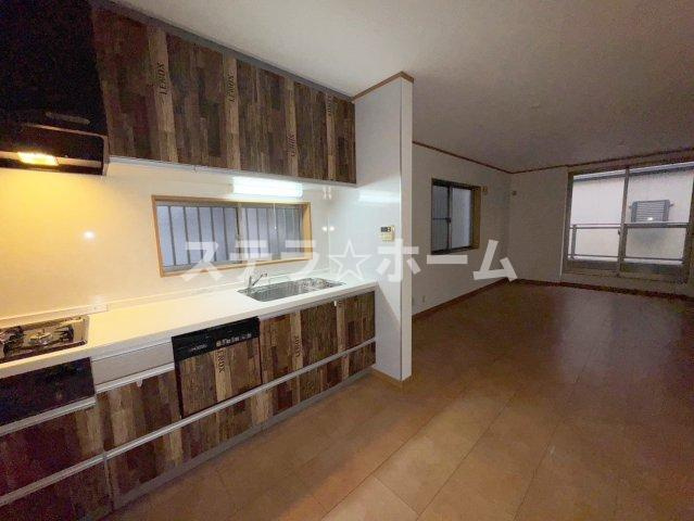 井高野1 中古戸建の居間・リビング|リビングです