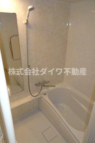 シャンボール康生の浴室