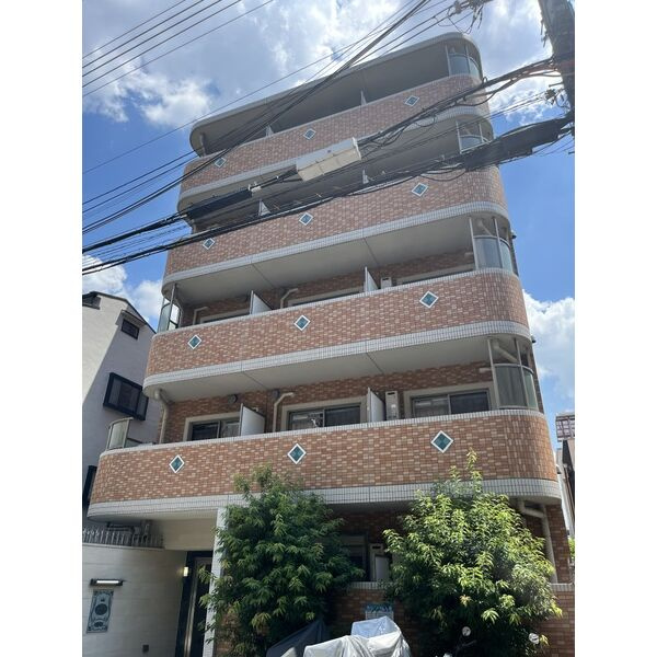 相川フラワーコートの外観