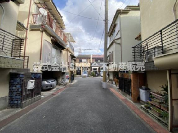 善根寺町5丁目中古戸建の前面道路含む現地写真|前面道路含む現地写真です