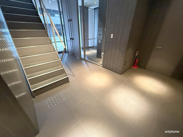 是空難波西　仲介手数料無料のロビー