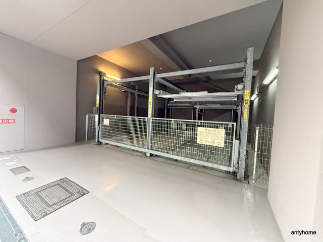 是空難波西　仲介手数料無料の駐車場