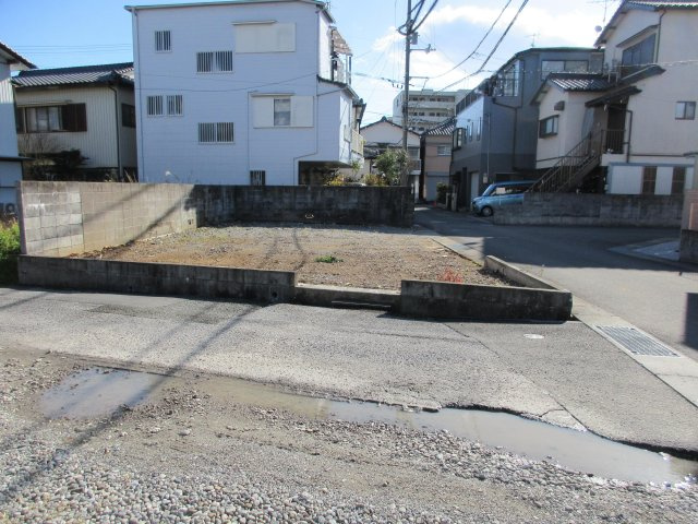 高知市東石立町の前面道路含む現地写真