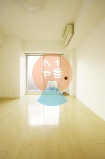 【洋室】 | S-FORT小田原栄町 | 8.1帖の洋室