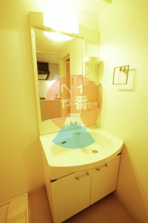 【独立洗面台】 | S-FORT小田原栄町 | 独立洗面台あり、毎朝おしゃれに忙しい女性の方におすすめです
