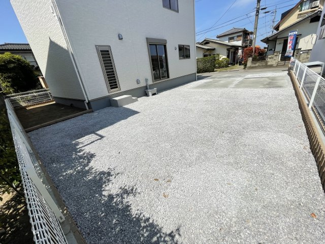 藤岡市立石第2（全1棟）1号棟の駐車場