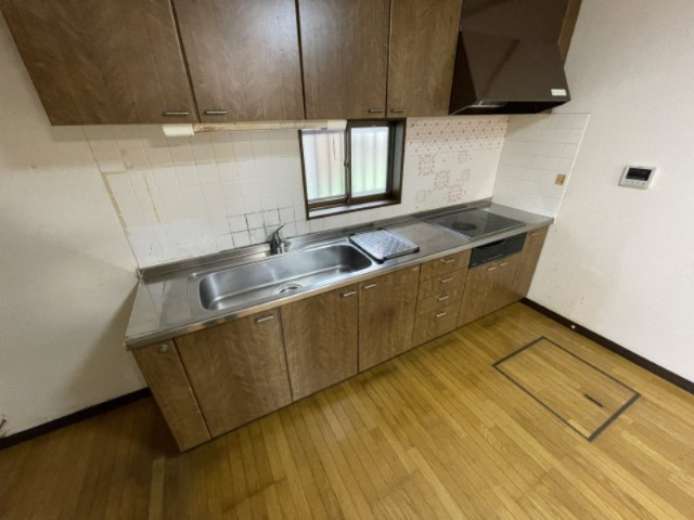 高島市新旭町太田中古戸建のキッチン