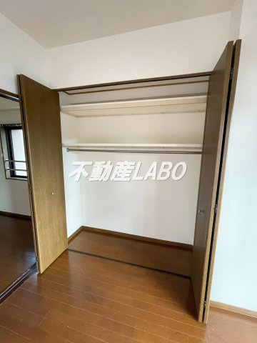 プレサンス千日前通の収納