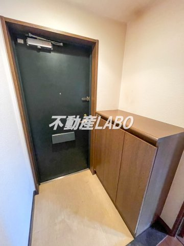 プレサンス千日前通の玄関