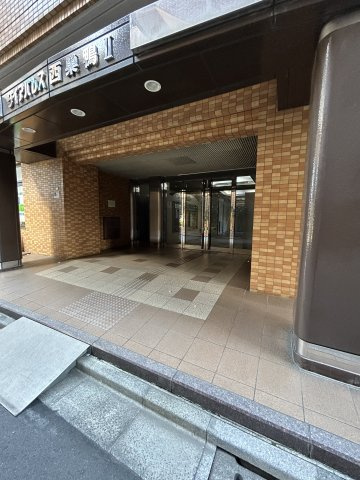 ダイアパレス西巣鴨2のエントランス