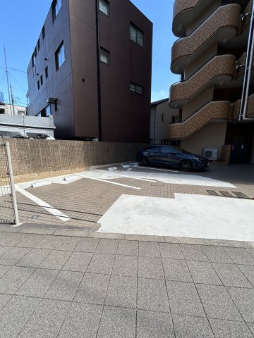 ダイアパレス西巣鴨2の駐車場