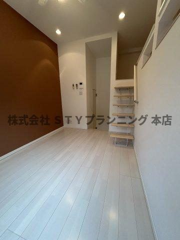 仲介手数料０円！auram千種の居間・リビング