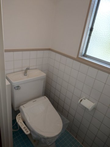 宝塚市中州１丁目　一戸建てのトイレ