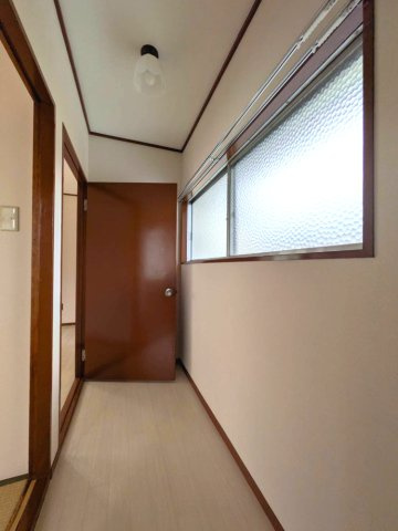 宝塚市中州１丁目戸建の内装|2階廊下部分です