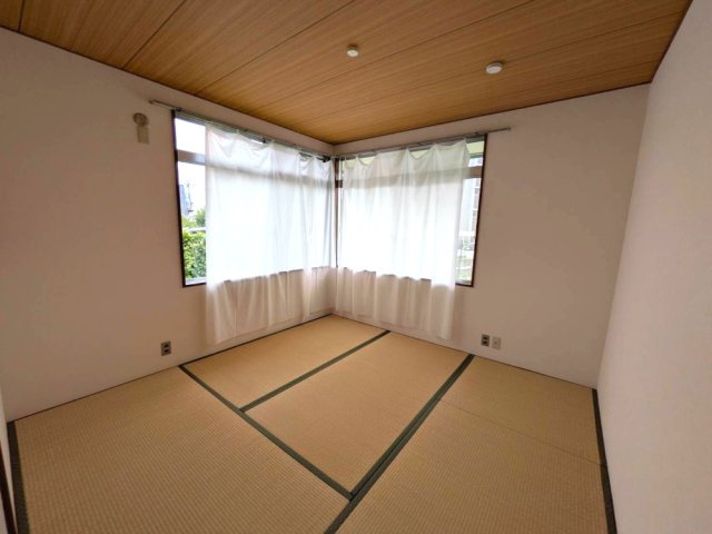 宝塚市中州１丁目戸建の和室|畳の上でゆっくりとくつろげる和室です