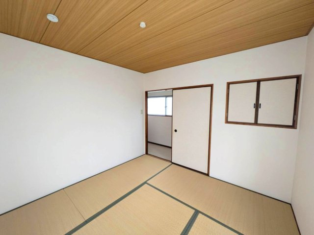 宝塚市中州１丁目戸建の和室|畳の上でゆっくりとくつろげる和室です
