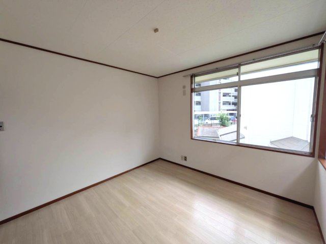 宝塚市中州１丁目戸建の洋室|スタンダードな洋室です