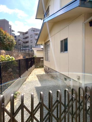 宝塚市中州１丁目戸建の駐車場|駐車スペースです