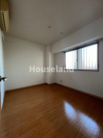 ノイフロイデの洋室