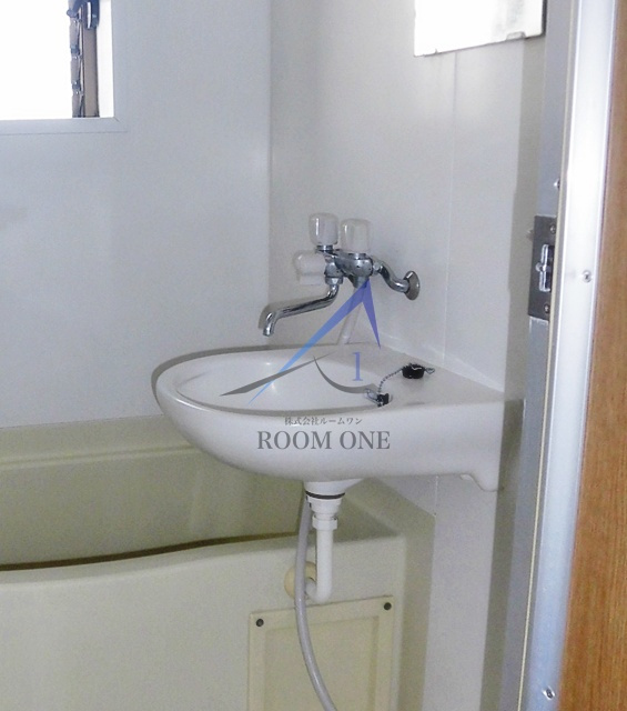 白百合荘の洗面所|洗面台です。
