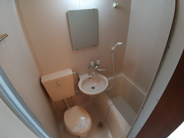 エクレール中町の浴室