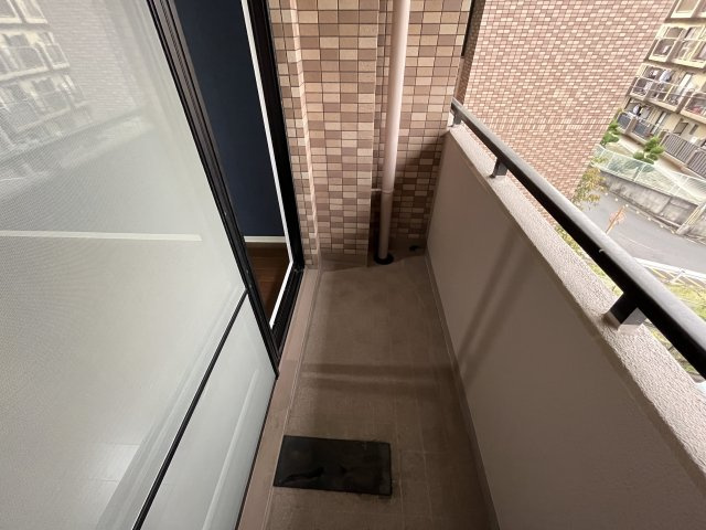 ヴェルナール学園前A棟のバルコニー