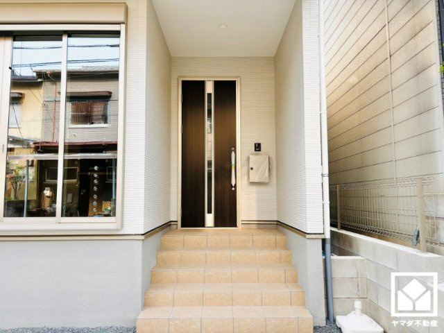 南区久世上久世町　5期1号地の玄関