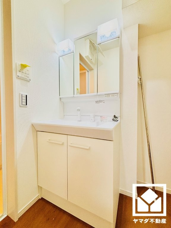 南区久世上久世町　5期1号地の独立洗面台