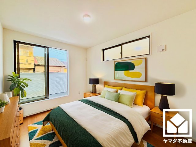 南区久世上久世町　5期1号地の寝室|※実写真と間取り図からCG再現した「空室リフォームイメージ」に家具などをCG合成しており、実際と異なります。