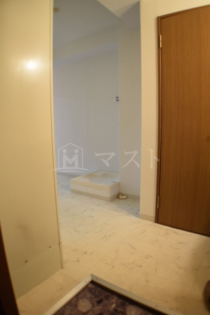 ビビッド北堀江の玄関