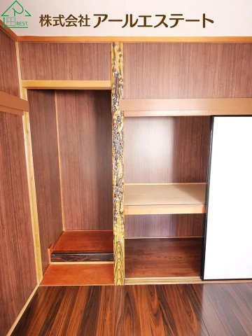 加古川市野口町野口　　中古戸建の収納