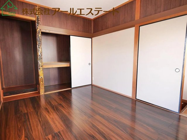 加古川市野口町野口　　中古戸建の洋室