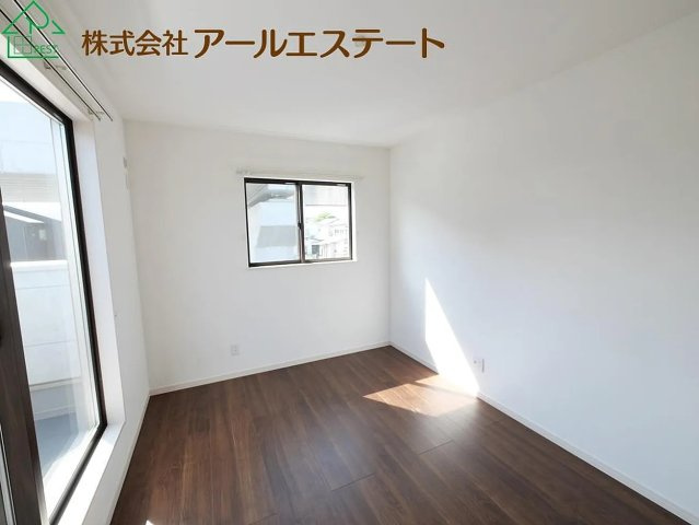 加古川市加古川町中津　　JR加古川線「日岡駅」徒歩15分の洋室