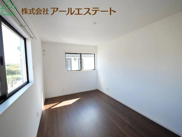 加古川市加古川町中津　　JR加古川線「日岡駅」徒歩15分の寝室