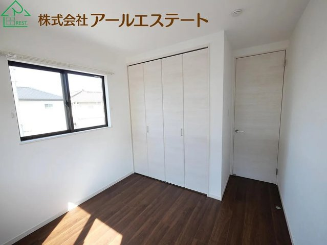加古川市加古川町中津　　JR「日岡駅」徒歩15分の洋室