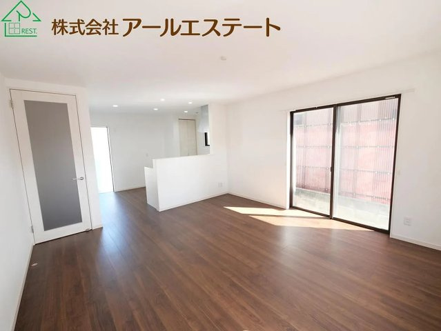 加古川市加古川町中津　　JR加古川線「日岡駅」徒歩15分の居間・リビング