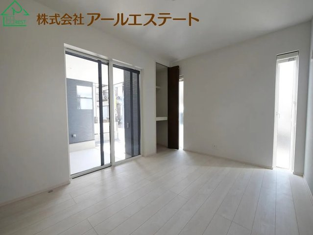 小野市王子町　中古戸建の洋室