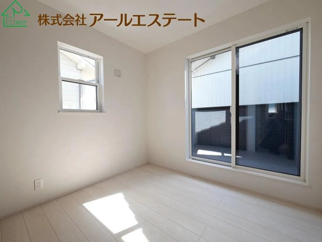 小野市王子町　中古戸建の洋室