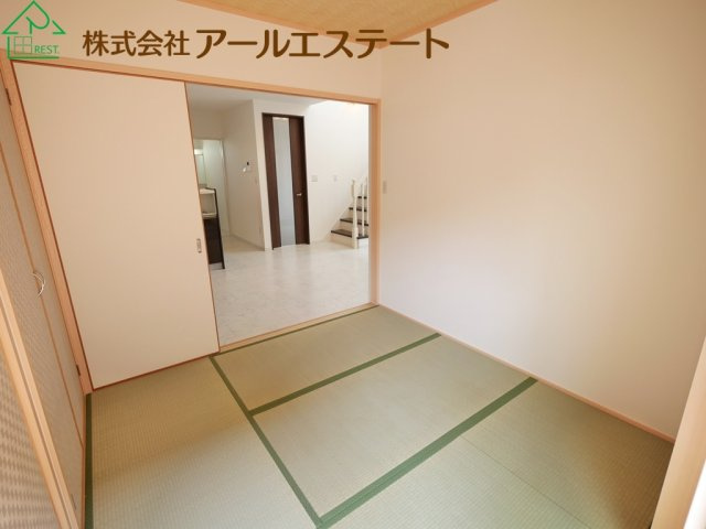 高砂市北浜町牛谷　　JR「曽根駅」徒歩17分の和室